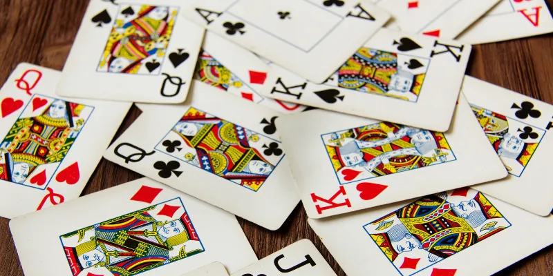 Kinh nghiệm thắng lớn khi chơi game đánh bài đổi thưởng tiền thật